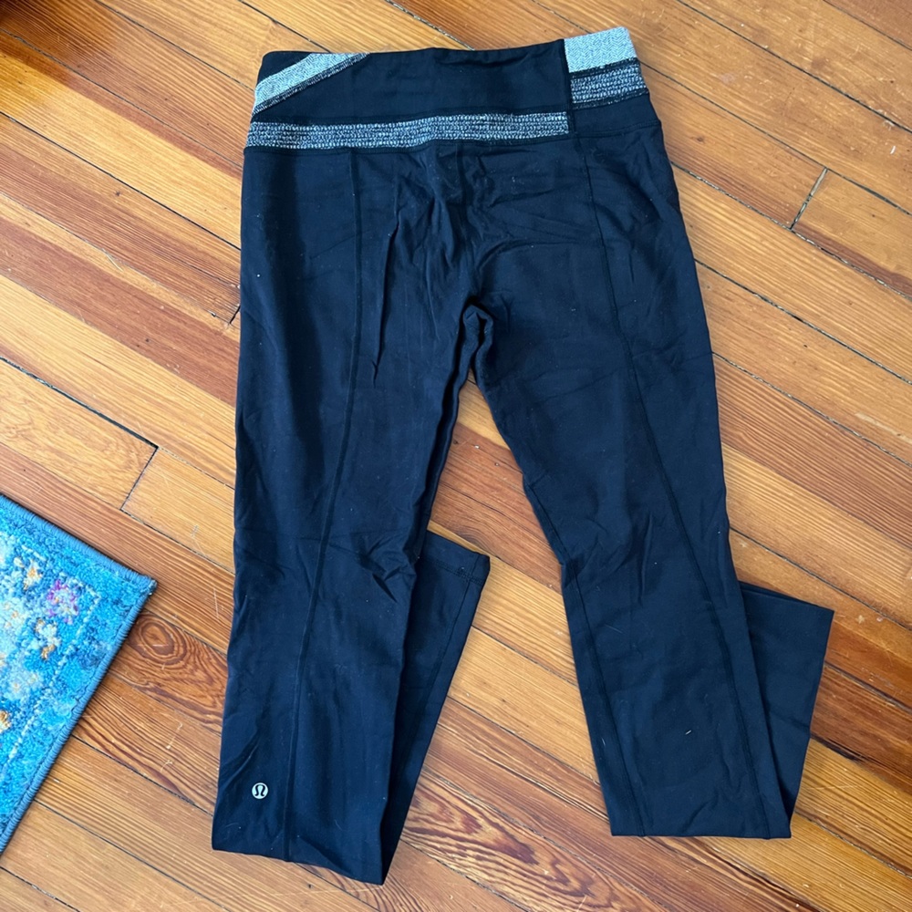 Lulu Lemon leggings with waistband detail